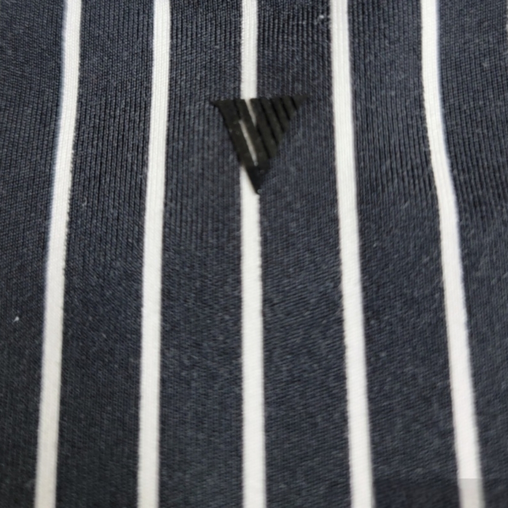 Victoria's Secret On Point Tank T Top Tee Color Black w/ White Stripe Size.L - Picture 3 of 6